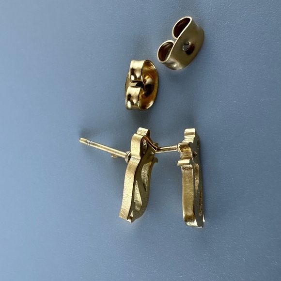 Stainless Steel Gold Cat Studs - Picture 4 of 5